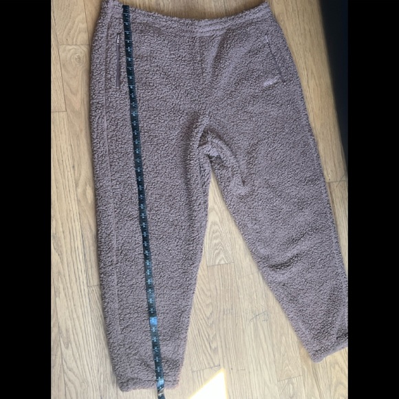Skims Teddy Jogger - Picture 4 of 11